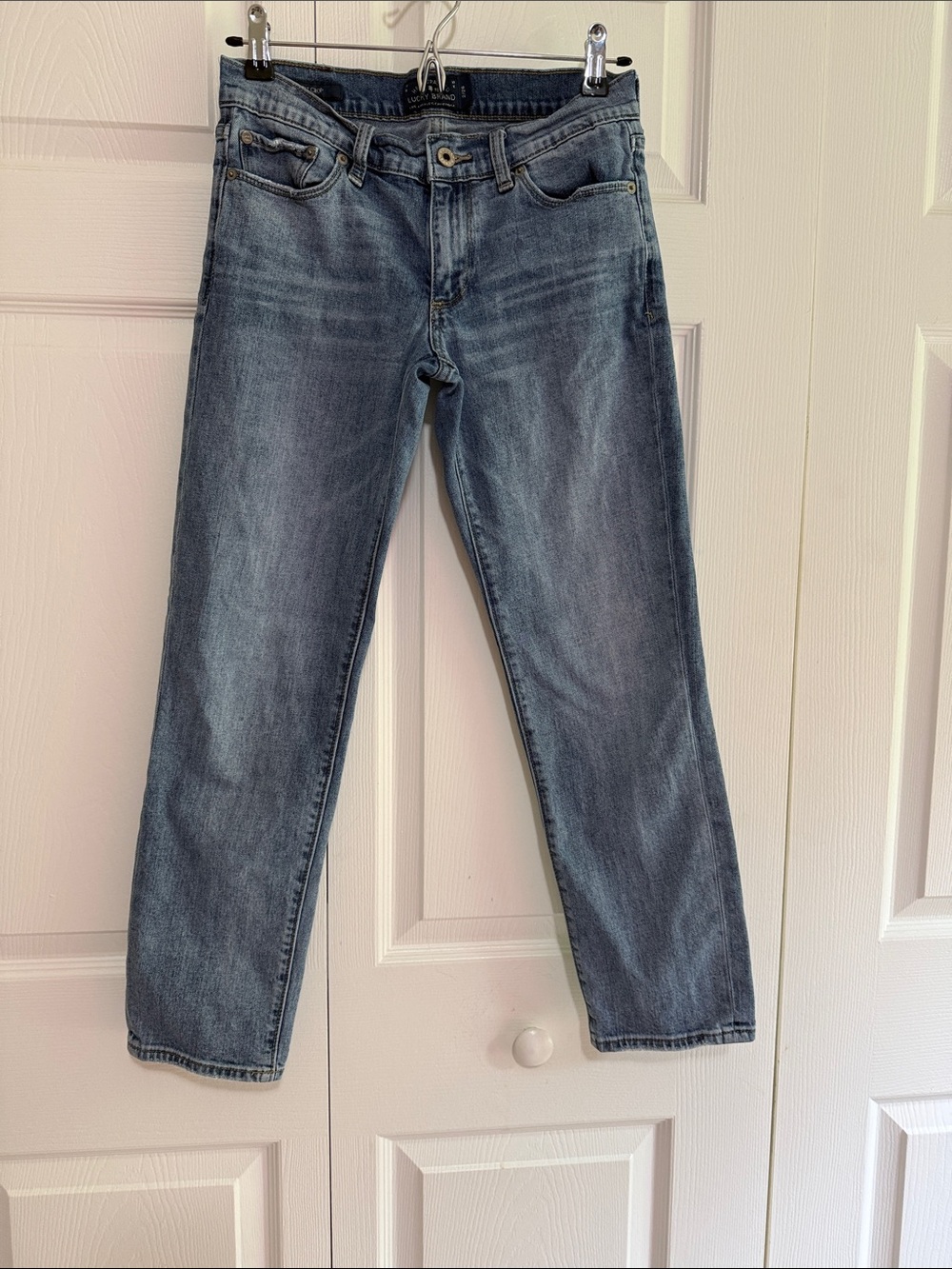 Lucky Brand Women's Straight Leg Jeans in Faded Blue Wash